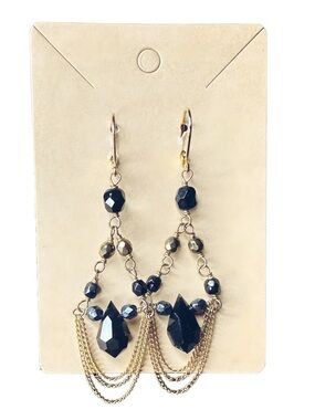5/$25 😻 Elegant Black Crystal Drop Earrings with Gold Chains